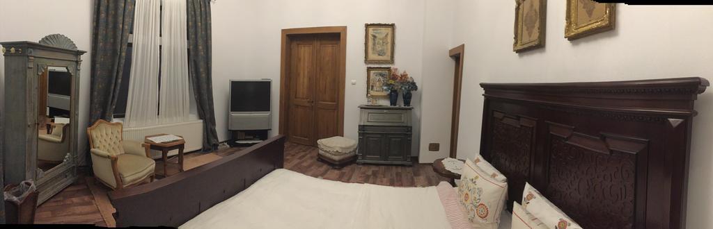 Il Piccolo Castello Буштени Номер фото