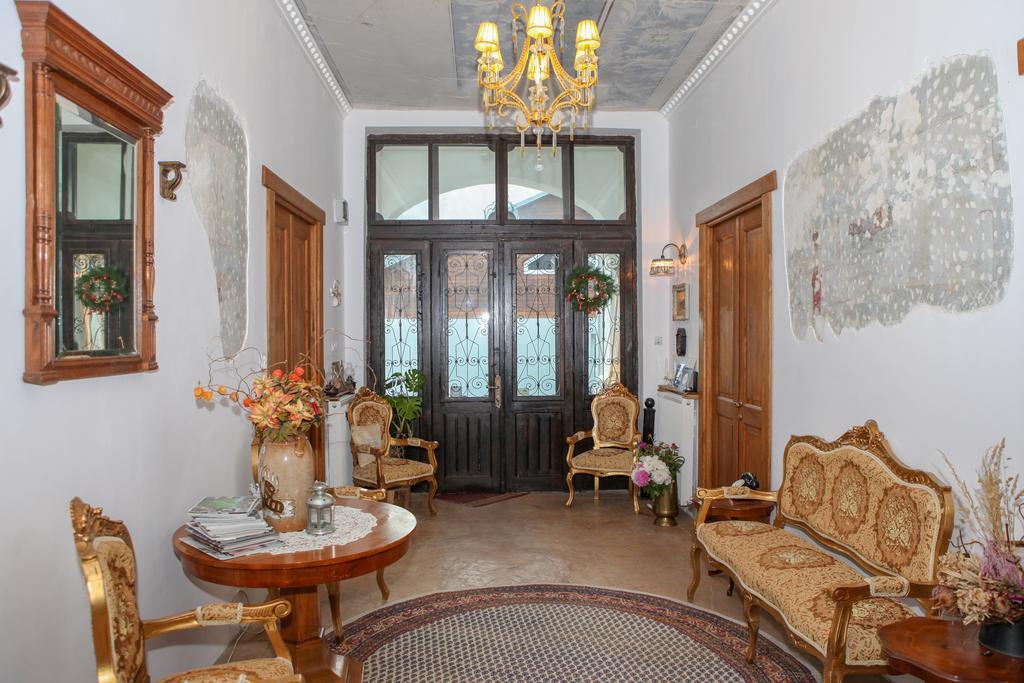 Il Piccolo Castello Буштени Экстерьер фото
